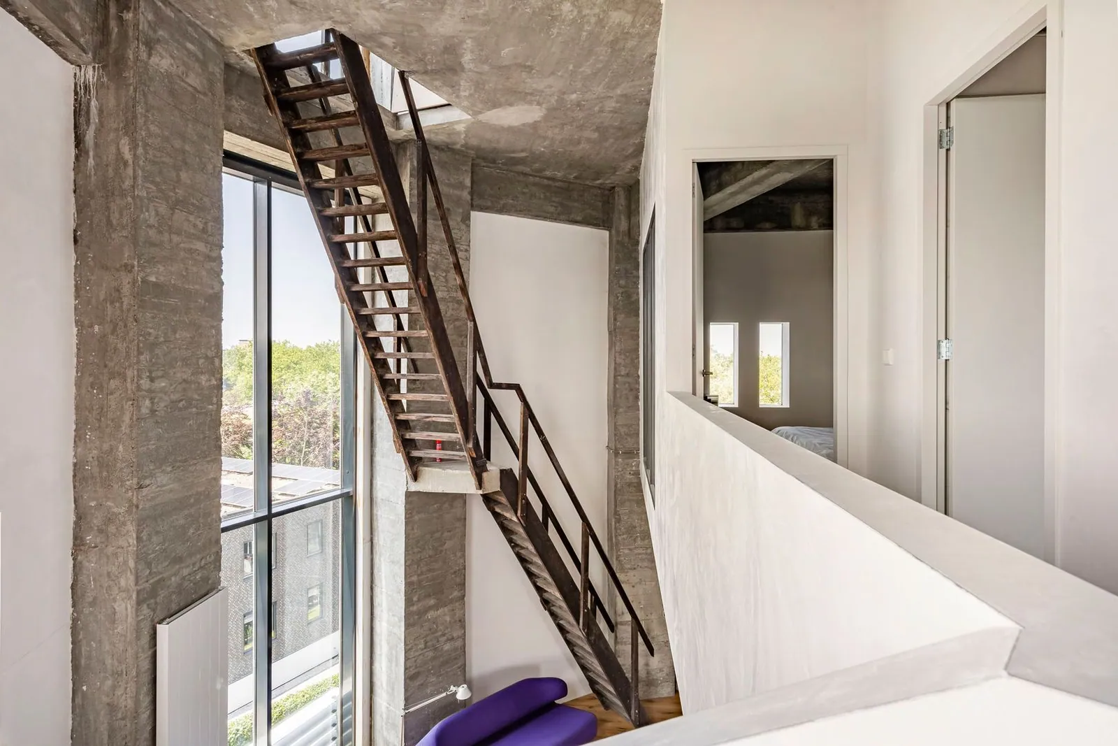 Leren kijken naar architectuur #12: Waarom oude trappen zo steil zijn